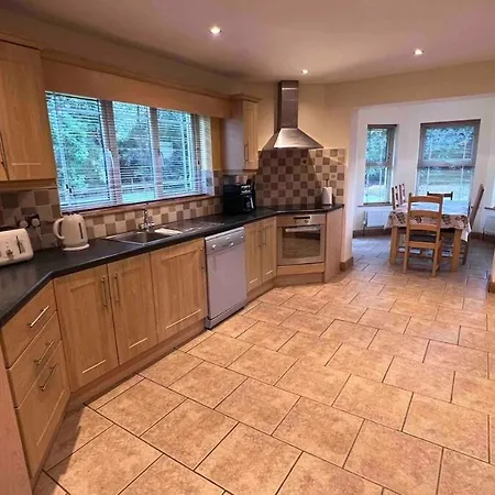 In Foxford, 8 Guests Дом отдыха