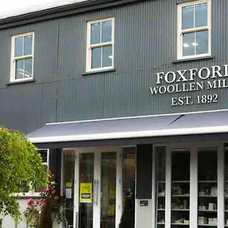 펜션 In Foxford, 8 Guests Rinnananny