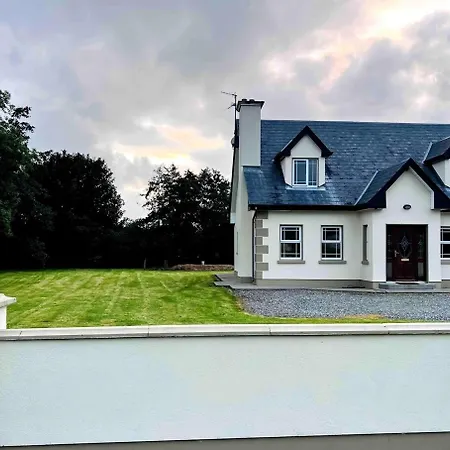 In Foxford, 8 Guests Дом отдыха Rinnananny